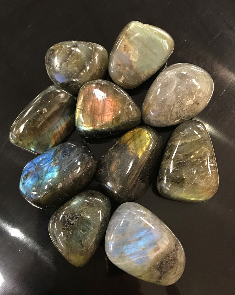Labradorite Tumble Stone - Magic/Transformational/Protect